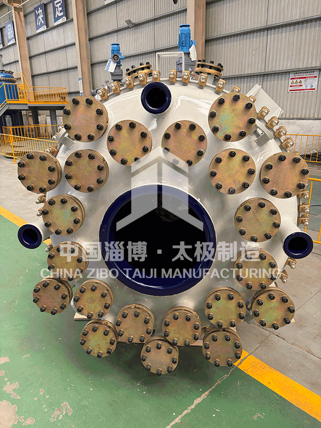 太極制造?高精度非標搪玻璃反應釜